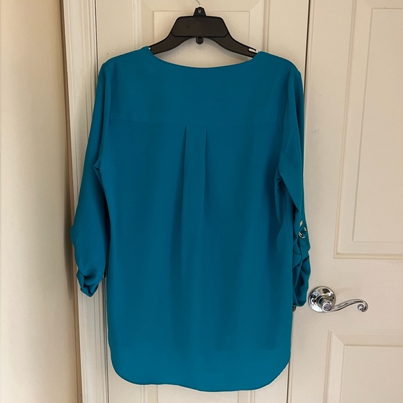 Ellen Tracy teal tunic with silver hardware - Picture 2 of 5